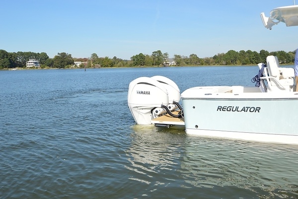 28ft Regulator Yacht For Sale