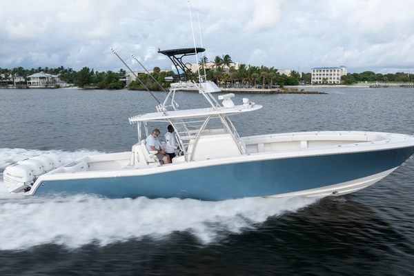 2018 Invincible 42