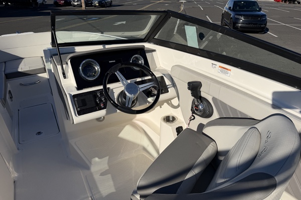 23ft Sea Ray Yacht For Sale