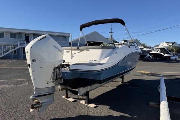 23ft Sea Ray Yacht For Sale