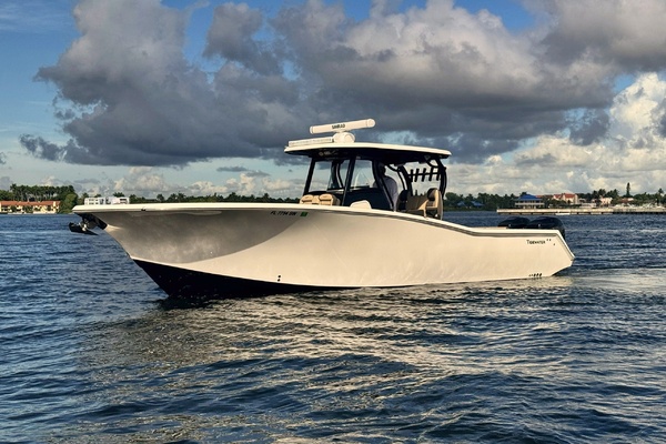 2019 Tidewater 320 CC Adventure