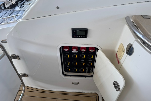 WILDER TIMES 37ft Cobalt Yacht For Sale