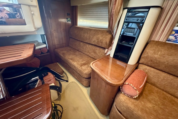 WILDER TIMES 37ft Cobalt Yacht For Sale