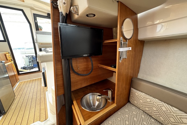 24ft Cutwater Yacht For Sale