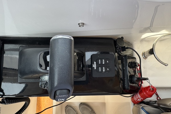 24ft Cutwater Yacht For Sale