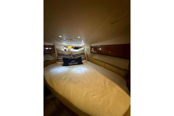 33ft Sea Ray Yacht For Sale