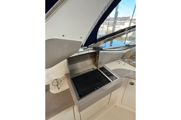 33ft Sea Ray Yacht For Sale