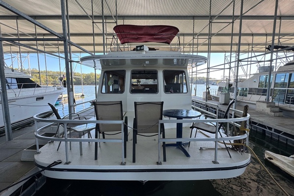 ANCHOR MANAGEMENT 44ft Gibson Yacht For Sale