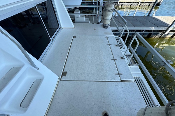 ANCHOR MANAGEMENT 44ft Gibson Yacht For Sale