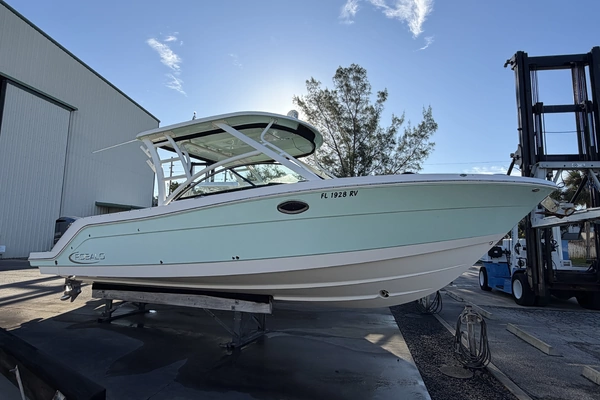 31-ft-Robalo-2019-- Largo Florida United States  yacht for sale