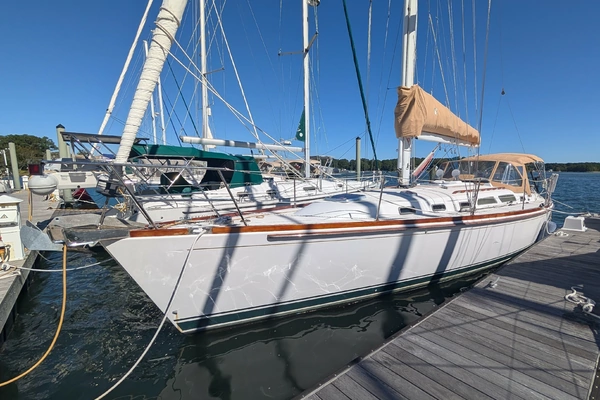 42-ft-Sabre-2006-426-Whisper Deltaville Virginia United States  yacht for sale