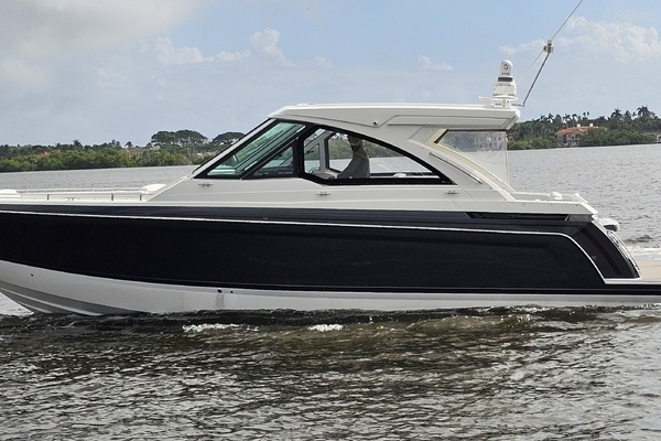HALEYCHYRSTAL 38ft Formula Yacht For Sale