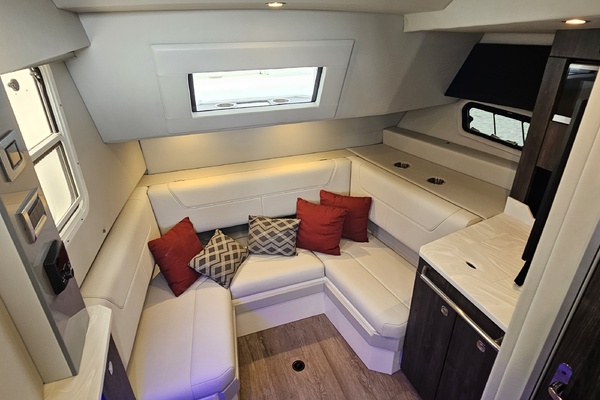 HALEYCHYRSTAL 38ft Formula Yacht For Sale