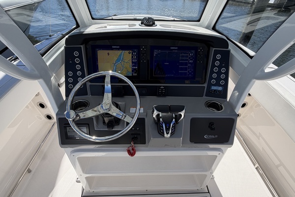 25ft Robalo Yacht For Sale