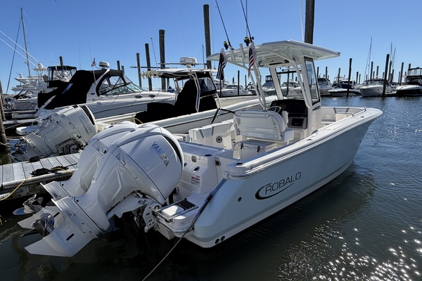 25ft Robalo Yacht For Sale