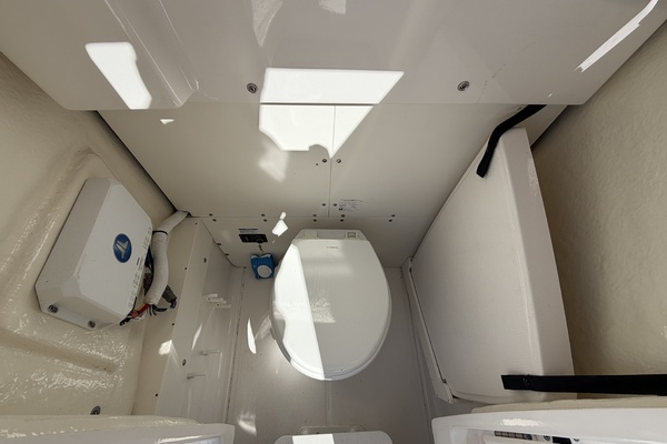 25ft Robalo Yacht For Sale