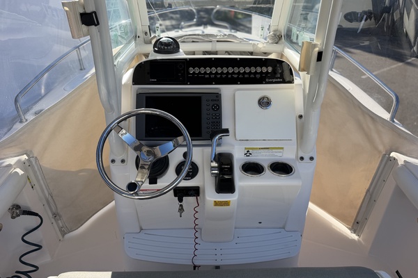 23ft Everglades Yacht For Sale