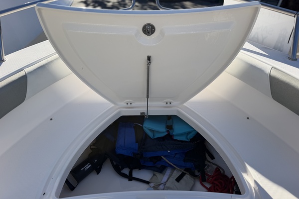 23ft Everglades Yacht For Sale