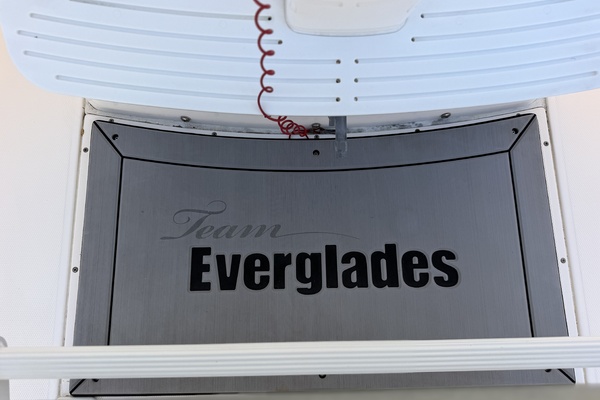 23ft Everglades Yacht For Sale