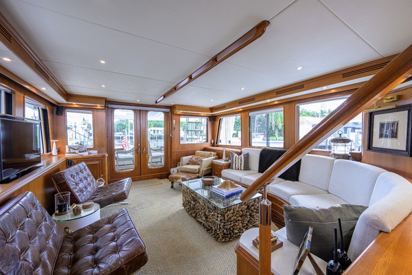 APRES SKI 72ft Grand Banks Yacht For Sale