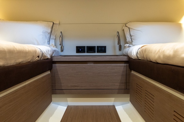 43ft Pardo Yachts Yacht For Sale