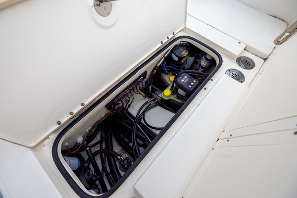 27ft ShearWater Yacht For Sale
