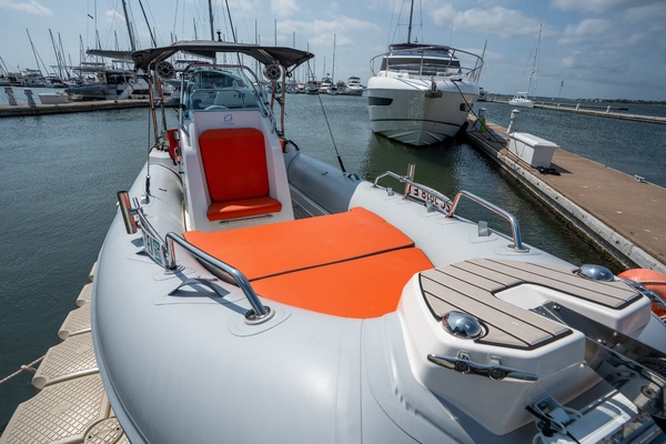 21ft Zodiac Yacht For Sale