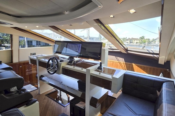2012Lazzara Yachts 92 ft LSX 92   HELIOS