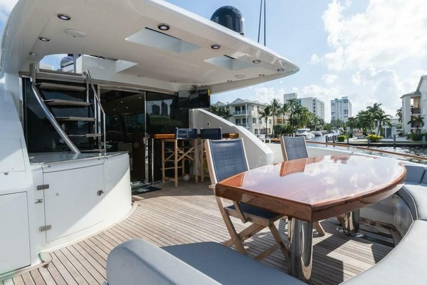 2012Lazzara Yachts 92 ft LSX 92   HELIOS