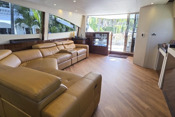 2012Lazzara Yachts 92 ft LSX 92   HELIOS