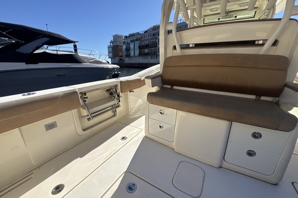 2018Scout 35 ft 350 LXF