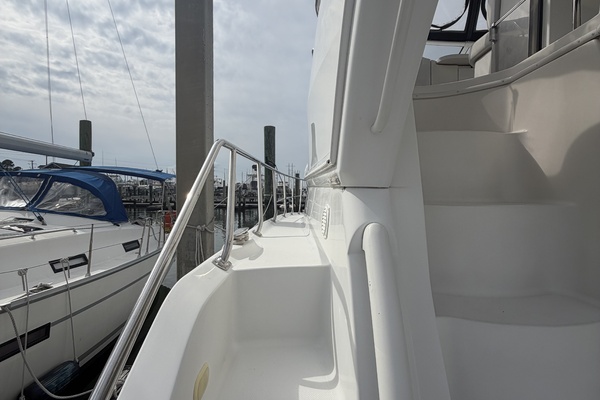 Married To The C 38ft Carver Yacht For Sale