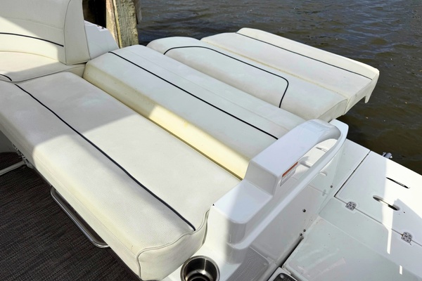 Margaret Mae 35ft Cruisers Yachts Yacht For Sale