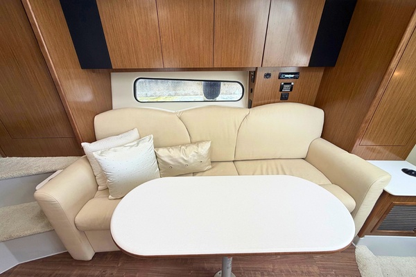 Margaret Mae 35ft Cruisers Yachts Yacht For Sale