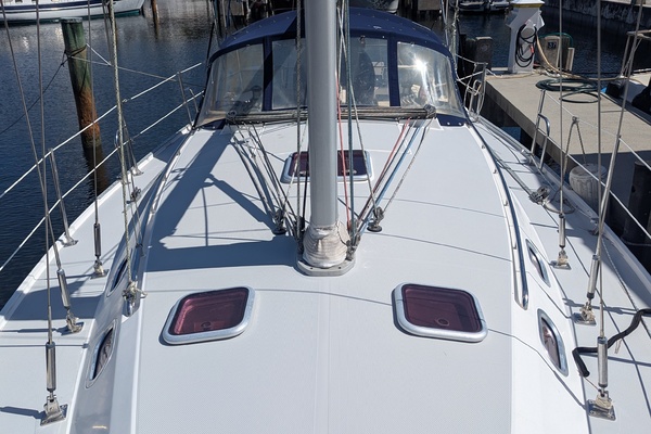 Two by Sea 36ft Catalina Yacht For Sale