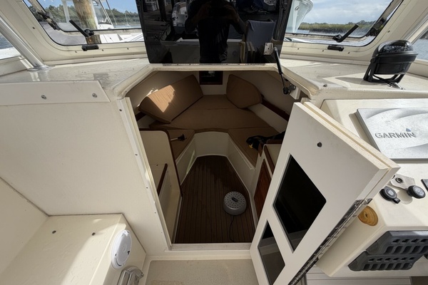 Broad Water 24ft Eastern Yacht For Sale