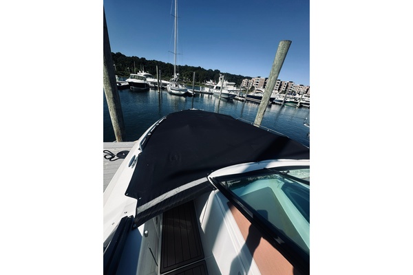 Cruisers 32ft Cruisers Sport Series Yacht For Sale