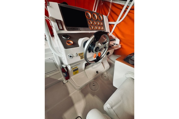 33ft Donzi Yacht For Sale