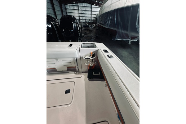33ft Donzi Yacht For Sale