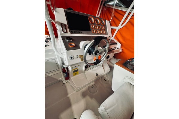 33ft Donzi Yacht For Sale
