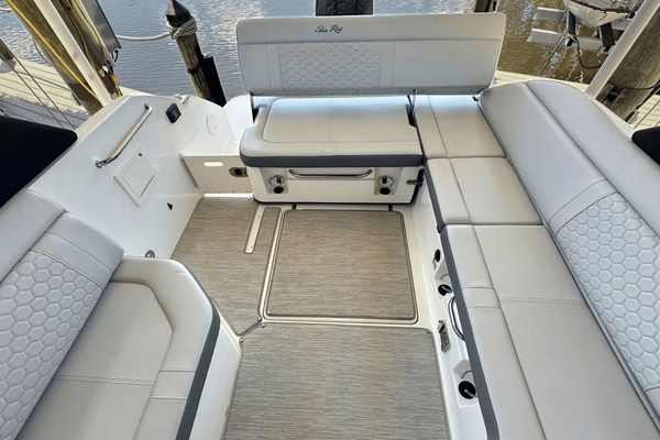 25ft Sea Ray Yacht For Sale