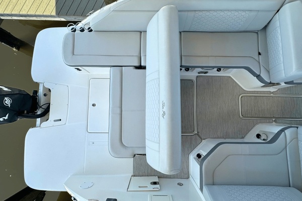 25ft Sea Ray Yacht For Sale