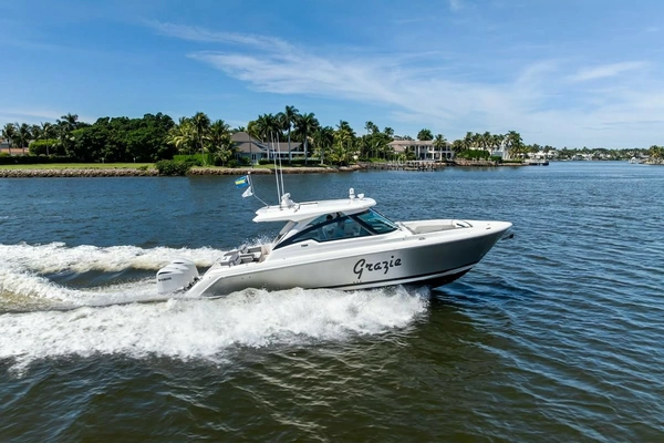 38-ft-Tiara Yachts-2020--Grazie Naples Florida United States  yacht for sale
