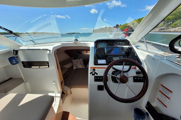 Hat Trick 23ft Jeanneau Yacht For Sale