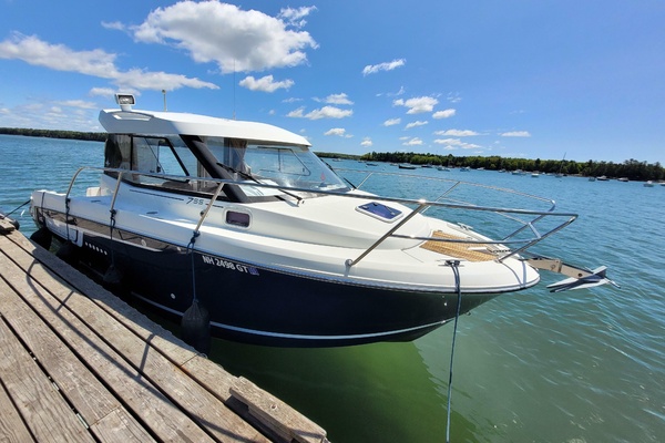 Hat Trick 23ft Jeanneau Yacht For Sale