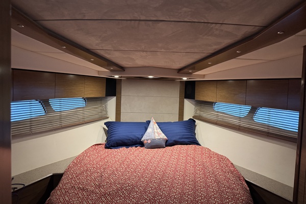 BONE VOYAGE III 45ft Cruisers Yachts Yacht For Sale