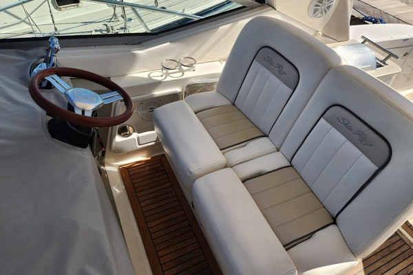 37ft Sea Ray Yacht For Sale