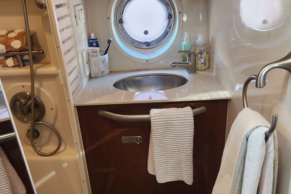 37ft Sea Ray Yacht For Sale