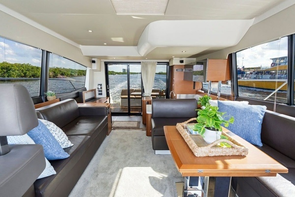 58ft Prestige Yacht For Sale
