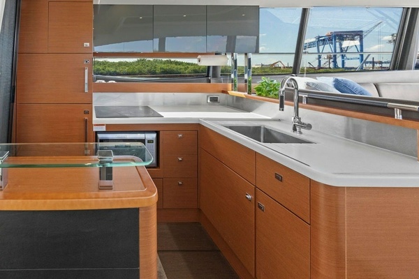 58ft Prestige Yacht For Sale